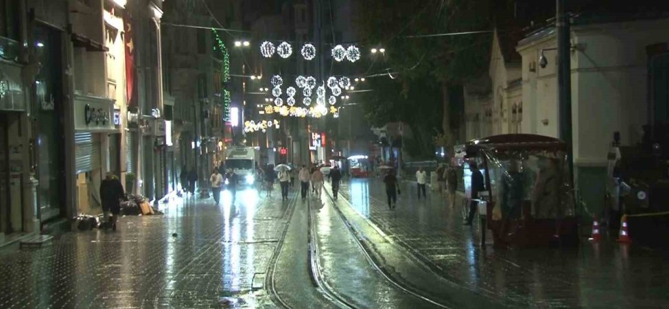İstanbul Avrupa Yakası’nda beklenen yağış başladı