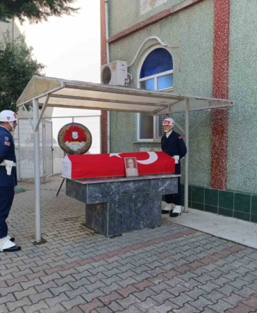 Emekli Binbaşı Özcan Yıldız’a askeri törenle veda