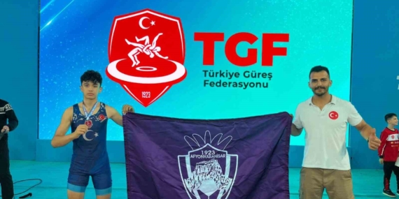 Afyonkarahisarlı güreşçi’den büyük başarı