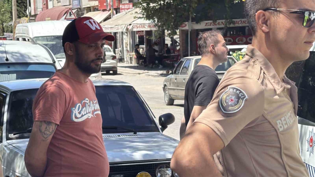 Sahte plakalı kamyonetin sürücüsüne 180 bin TL ceza