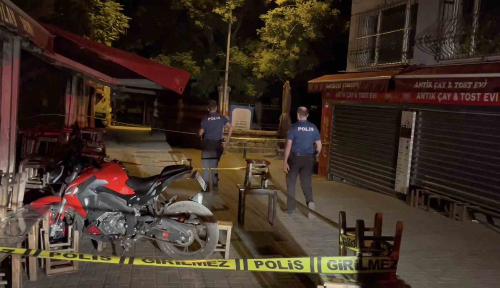 Bursa’nın en işlek sokağında kurşun yağdırdılar