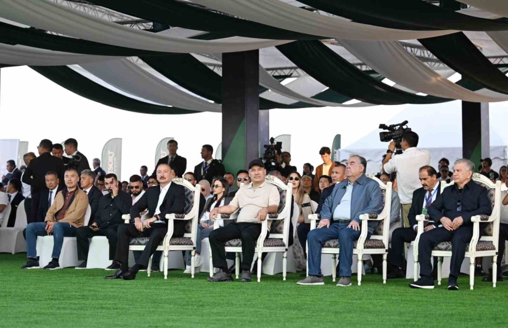 Özbekistan, Tacikistan ve Azerbaycan cumhurbaşkanları, Kırgızistan’da golf kulübü açılışına katıldı