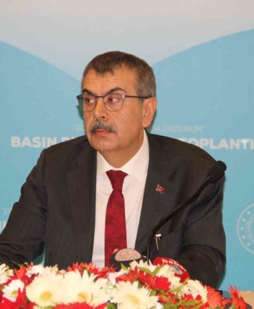 Bakan Tekin: "Hedefimiz 19 Ağustos’ta kazmanın vurulmasını sağlayacak takvimi hayata geçirmek"