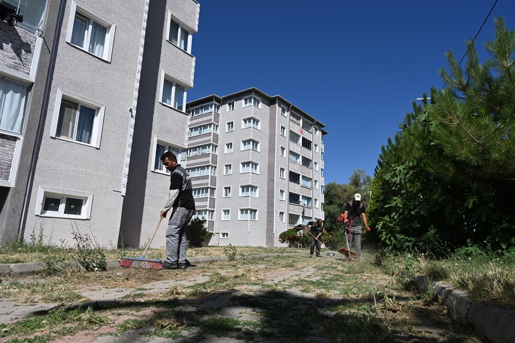 İnönü’de bakım, onarım ve çevre düzenleme çalışmaları