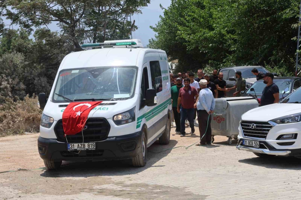 Suudi Arabistan’da yangında ölen 4 Hataylı memleketlerinde toprağa verildi