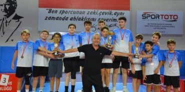 ESKİŞEHİR BÜYÜKŞEHİR SPOR KULÜBÜ’NDEN MASA TENİSİNDE ÇİFTE BAŞARI