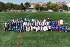 30 AĞUSTOS ZAFER BAYRAMI MİNİ MİNİKLER FUTBOL ŞENLİĞİ COŞKUYLA BAŞLADI