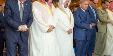 Cumhurbaşkanı Erdoğan, Mekke’de Selman ve Şerif ile cuma namazını kıldı