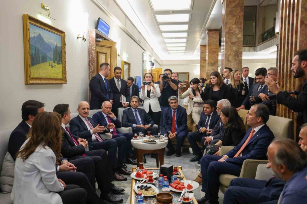 TBMM Başkanı Kurtulmuş’tan kulis ziyareti