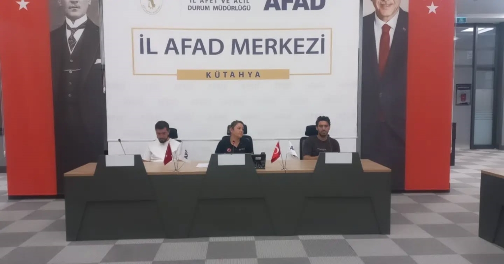 Kütahya’da muhtarlarla afet hazırlığı toplantısı düzenlendi