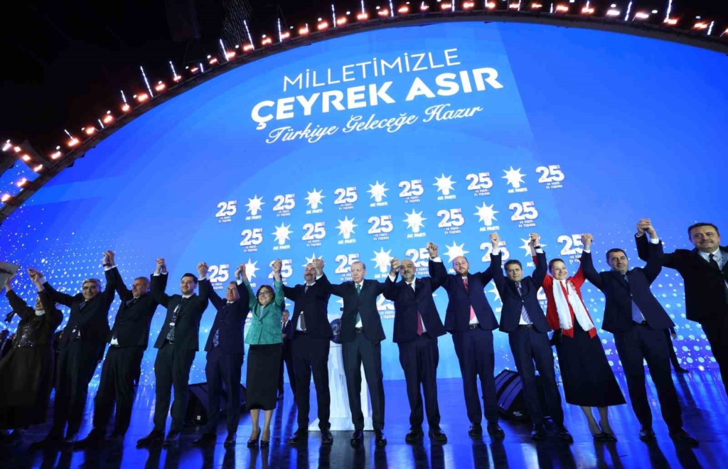 Cumhurbaşkanı Erdoğan: "Allah ömür ve sağlık verirse daha nice yıllar Türkiye’ye hizmet mücadelesi içinde olacağım"