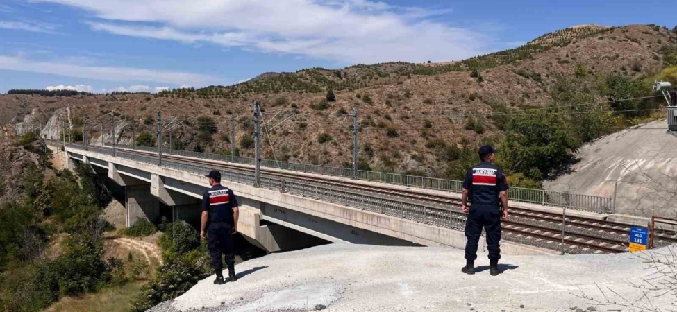 Bilecik’te YHT ve demiryolu hattında inceleme