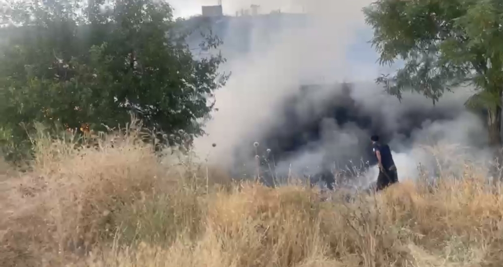 Elazığ’da otluk alanda çıkan yangın söndürüldü