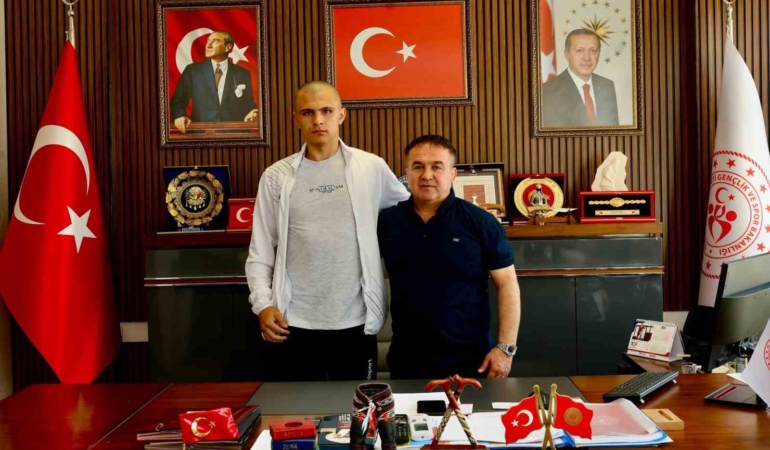 Bilecikli muaythai sporcusu Doruk Yılmaz Türkiye ikincisi oldu