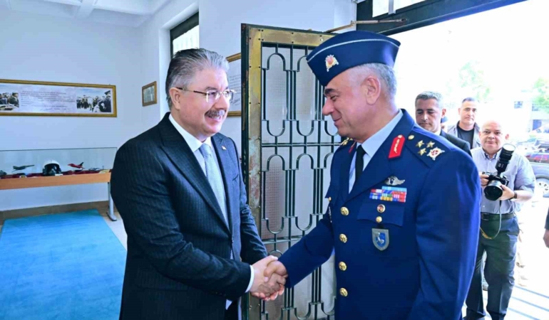 Hava Korgeneral Erdoğan Gür’den Eskişehir Valisi Erdinç Yılmaz’a ziyaret