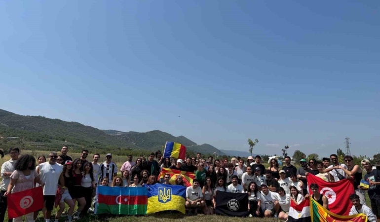 Dünyanın dört bir yanından gençler Nilüfer’de buluştu