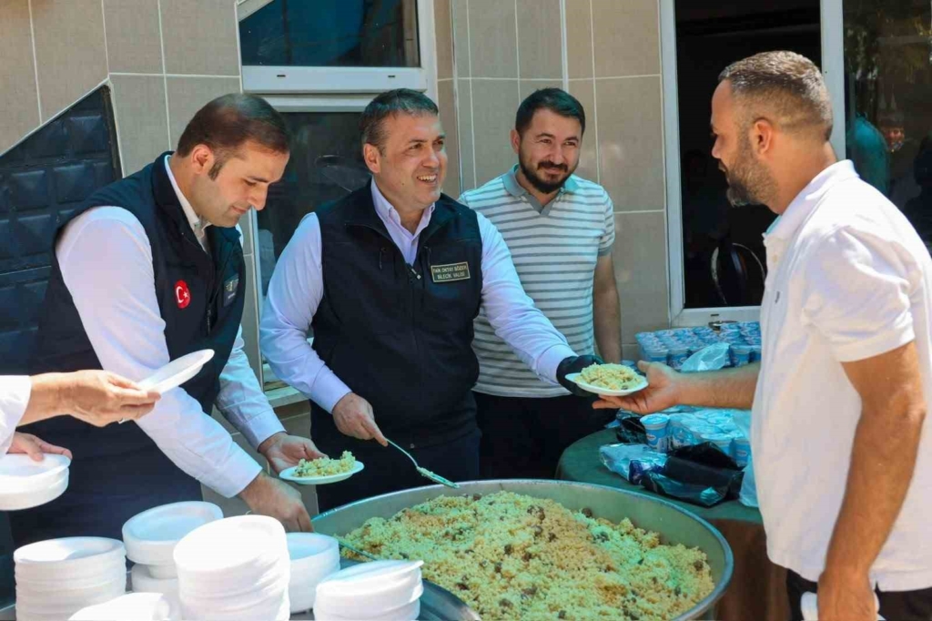 Vali Sözer, Çerkeşli Köyü’nde vatandaşlarla bir araya geldi