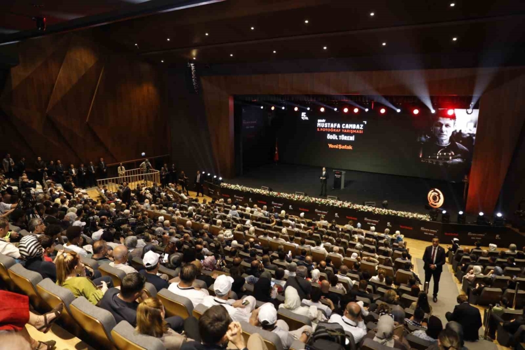 TBMM Başkanı Kurtulmuş: "Türkiye’de yeni bir dönemin kapılarını sonuna kadar açıyoruz"