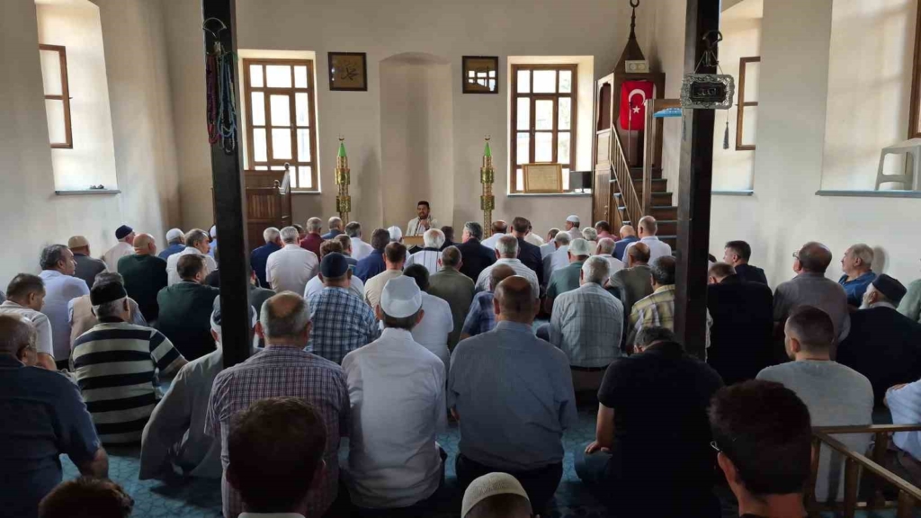 Osmanlı’nın ilk hutbesinin okunduğu Karacaşehir’de Yörük buluşması