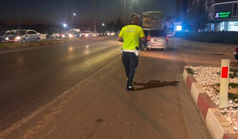 Tavşanlı’da motosiklet kamyona arkadan çarptı: 1 yaralı