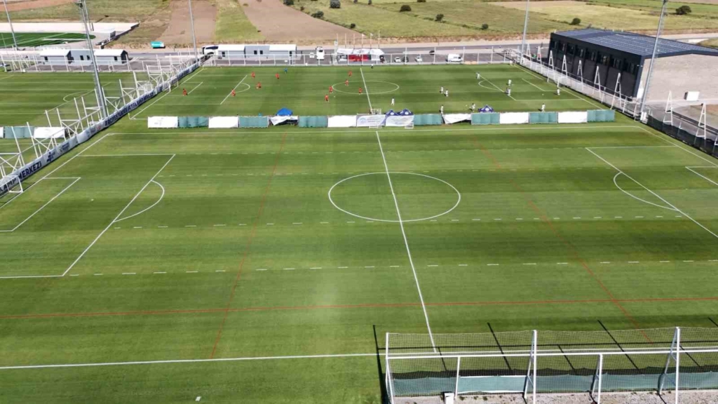 İran’dan Avrupa’ya kulüplerin yeni adresi: Erciyes Yüksek İrtifa Kamp Merkezi