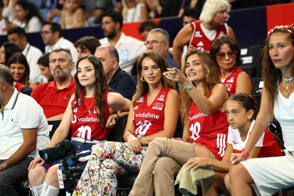 A Milli Kadın Voleybol Takımı, Avrupa Şampiyonası’na galibiyetle başladı