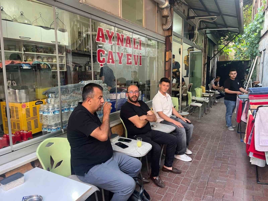 Tavşanlı’da kahvecilerden doğal ürün ve esnek saat hizmeti