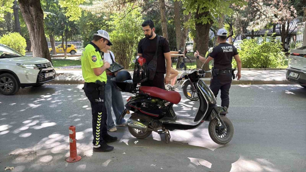 Eskişehir’de motosiklet denetimde 600 bin TL ceza kesildi