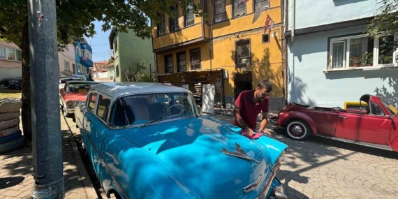 Miras kalan hobisiyle 15 yıldır eskiyi yâd ettiriyor