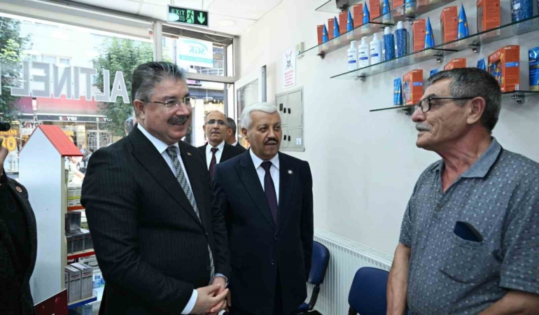 Vali Yılmaz, İki Eylül ve Süleyman Çakır caddelerinde esnafı ziyaret etti