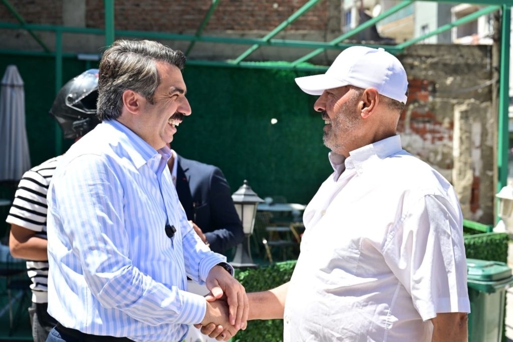 Yıldırım Belediye Başkanı Oktay Yılmaz, Çiçek Caddesi esnafıyla buluştu