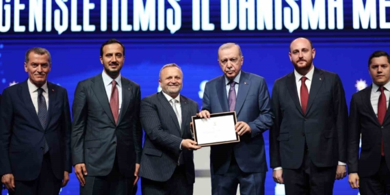 Tuzla, Çekmeköy ve Şile Belediye Başkanları AK Parti’ye katıldı