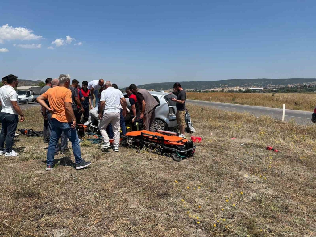 Kütahya’da trafik kazası: 1 ölü 5 yaralı