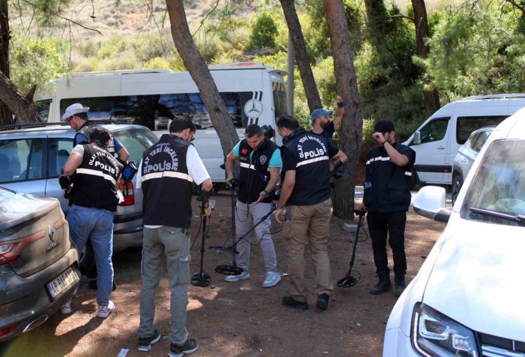 Cumhurbaşkanı Recep Tayyip Erdoğan’a yönelik suikast girişiminde bulunan ekipteki Burkay Karatepe; Marmaris’te yer gösteriyor