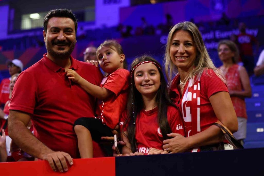 A Milli Kadın Voleybol Takımı, Avrupa Şampiyonası’na galibiyetle başladı