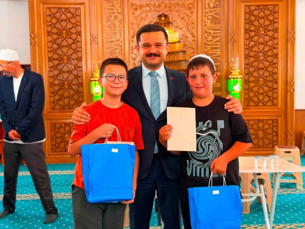Bilecik’te öğrenciler dini bilgi yarışmasında ter döktü