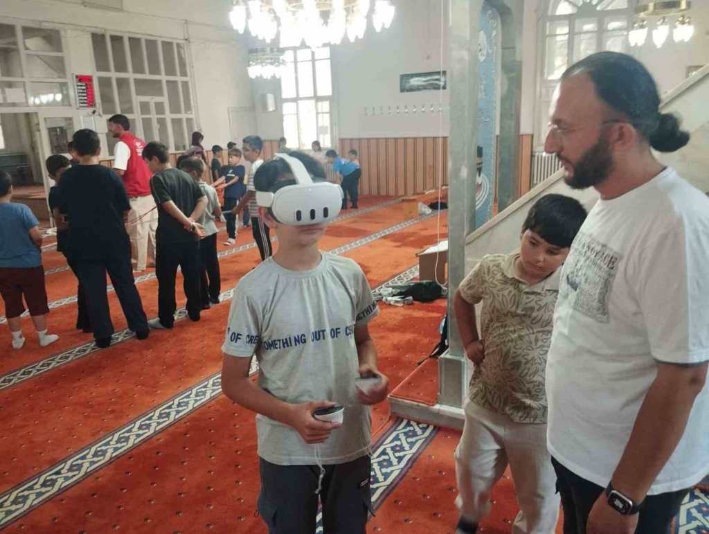 Şuhut’ta Yaz Kur’an Kursu öğrencilerine "Dijital Köprüler" etkinliği