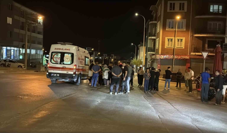 Eskişehir’de motosikletin 16 yaşındaki yayaya çarptığı kazada 2 kişi yaralandı