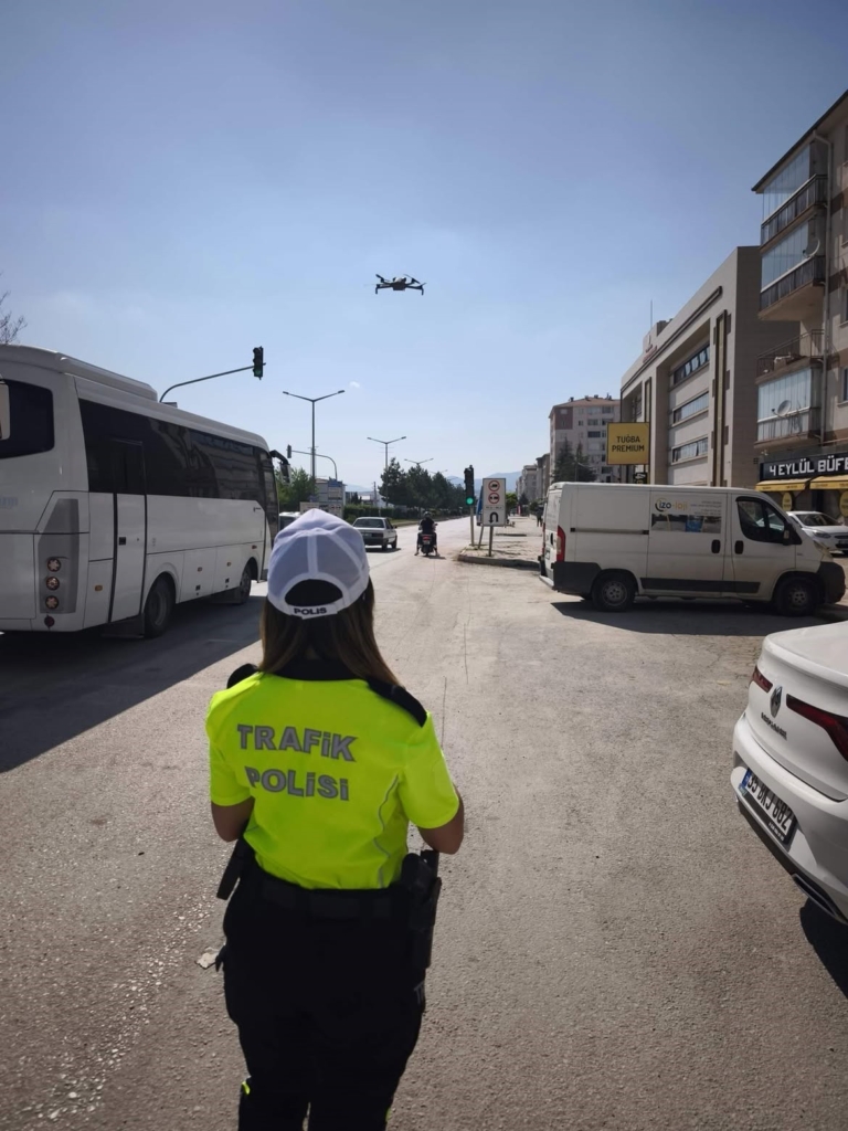 Bilecik’te trafik denetimine drone desteği