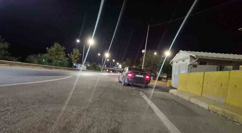 Alkollü sürücünün aracını teslim almaya gelen yakını da alkollü çıktı