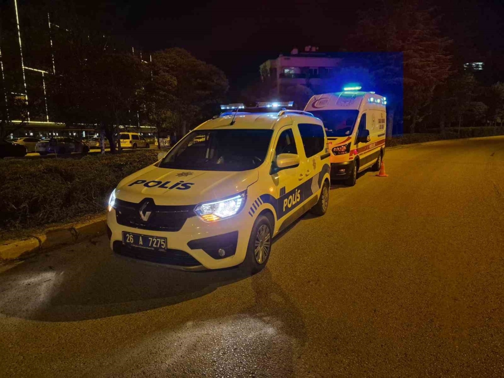 Alkollü sürücünün kullandığı motosiklet kaza yaptı: 2 yaralı