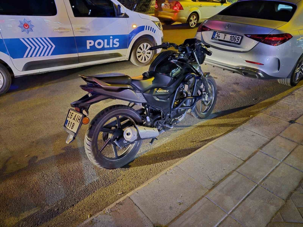 Eskişehir’de otomobille motosiklet çarpıştı: 1 yaralı
