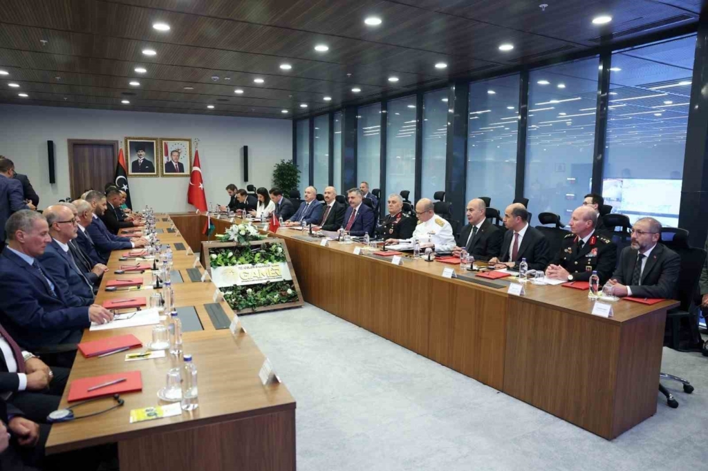 Bakan Çiftçi, Libyalı mevkidaşı ile bir araya geldi