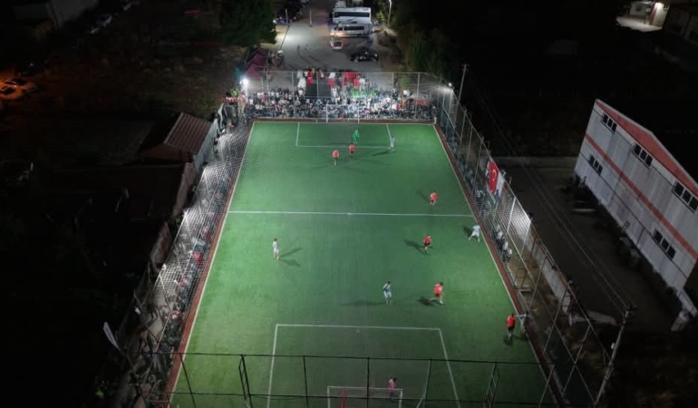 İnönü’de geleneksel futbol turnuvasının şampiyonu Eskişehir Dereyalak Köyü Derneği oldu
