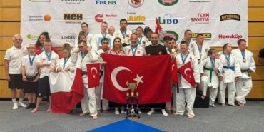 Bakan Bak’tan Down Judo Milli Takımına tebrik
