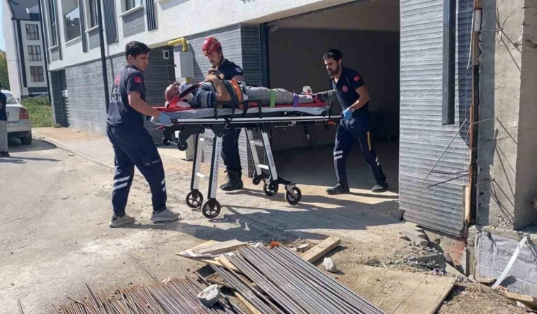 İnegöl’de krikonun kaymasıyla aracın altında kalan kişi ağır yaralandı