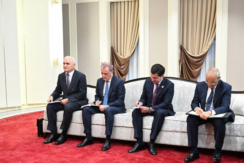 Azerbaycan Cumhurbaşkanı Aliyev, İran Cumhurbaşkanı Pezeşkiyan ile Bişkek’te görüştü