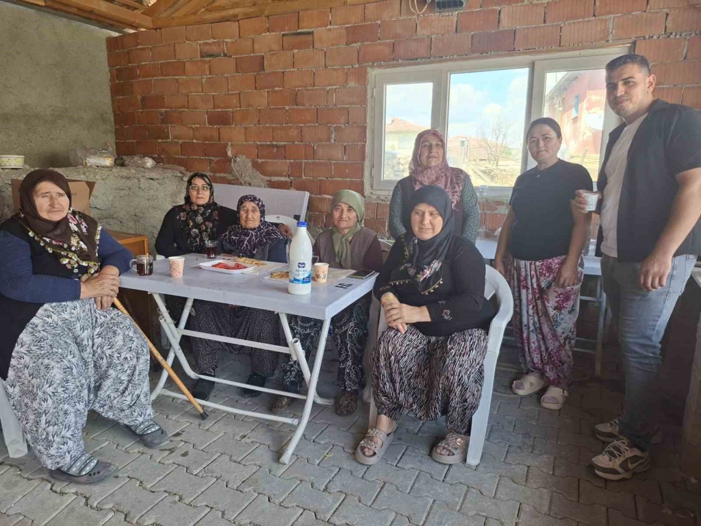 Gemiç mahallesi sakinlerinin geleneksel hale getirdikleri Gözleme Günü