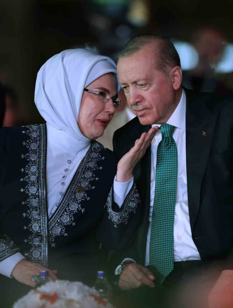 Cumhurbaşkanı Erdoğan: "Allah ömür ve sağlık verirse daha nice yıllar Türkiye’ye hizmet mücadelesi içinde olacağım"