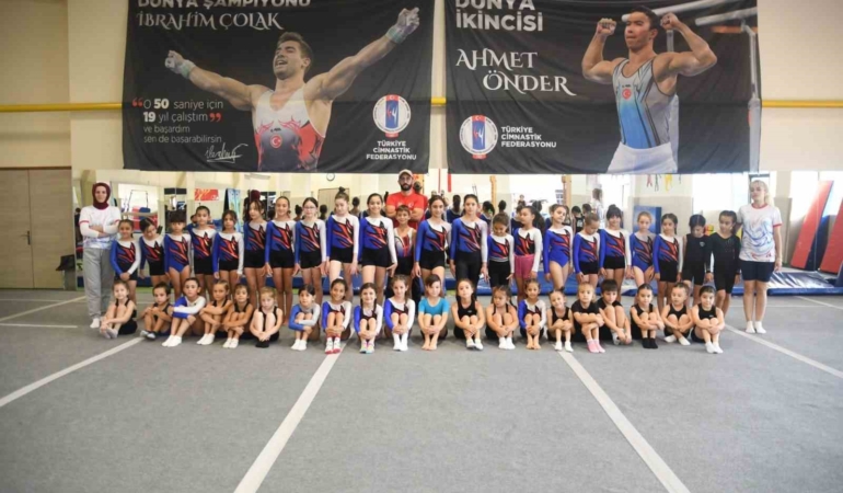 Eskişehir’de minik cimnastikçiler temel eğitimle geleceğe hazırlanıyor
